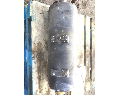 VOLVO VNL Air Tank