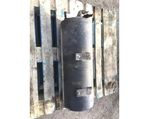 VOLVO VNL Air Tank