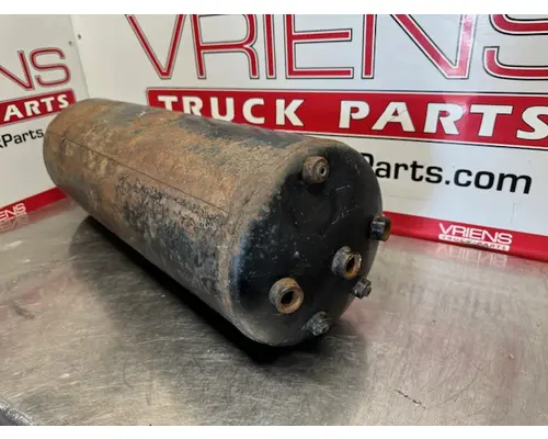 VOLVO VNL Air Tank