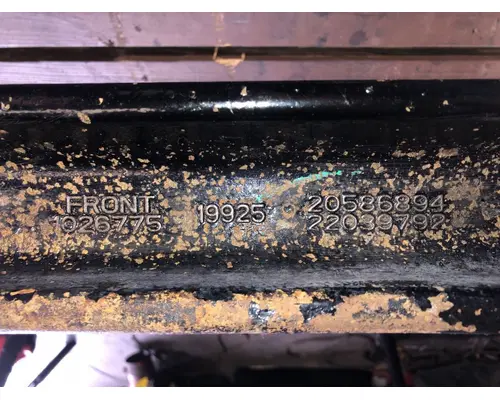 VOLVO VNL Axle Assembly, Front (Steer)