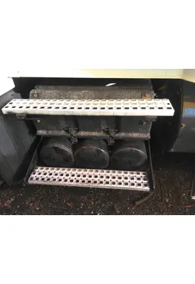 VOLVO VNL BATTERY BOX