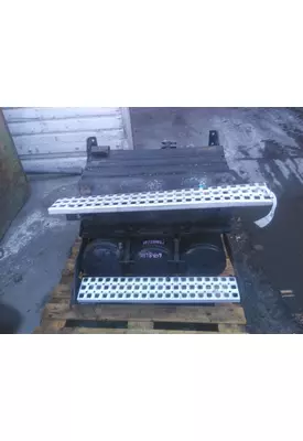 VOLVO VNL BATTERY BOX