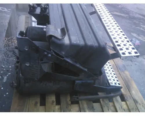 VOLVO VNL BATTERY BOX
