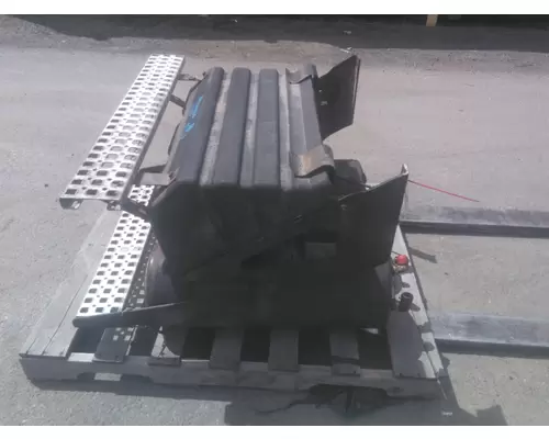 VOLVO VNL BATTERY BOX