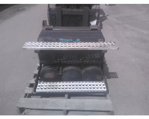 VOLVO VNL BATTERY BOX