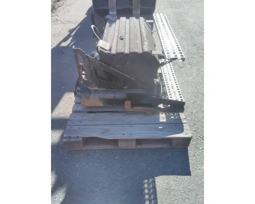 VOLVO VNL BATTERY BOX