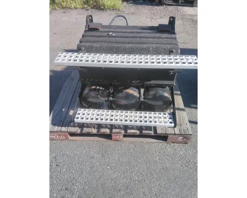 VOLVO VNL BATTERY BOX