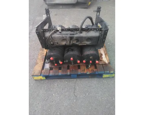 VOLVO VNL BATTERY BOX