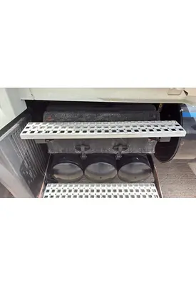 VOLVO VNL BATTERY BOX