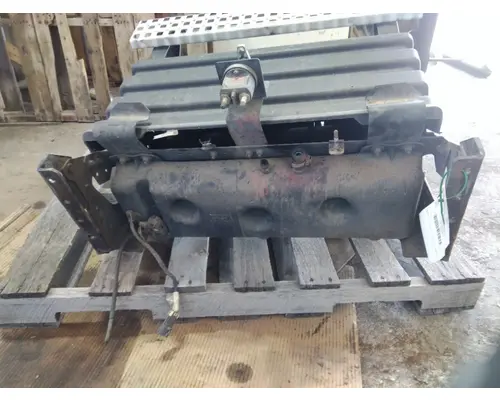 VOLVO VNL BATTERY BOX