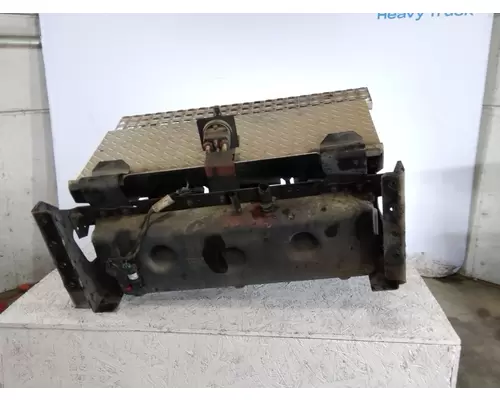 VOLVO VNL BATTERY BOX