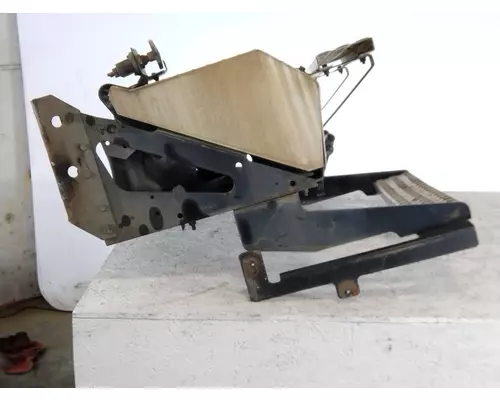 VOLVO VNL BATTERY BOX