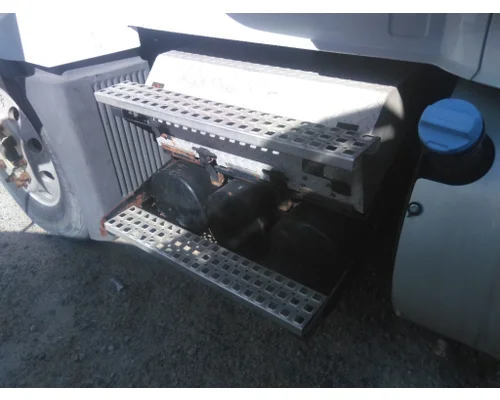 VOLVO VNL BATTERY BOX