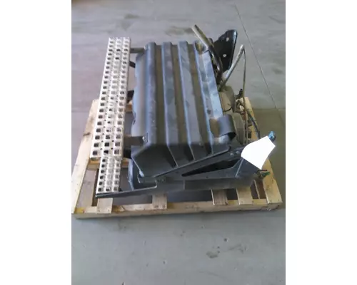 VOLVO VNL BATTERY BOX