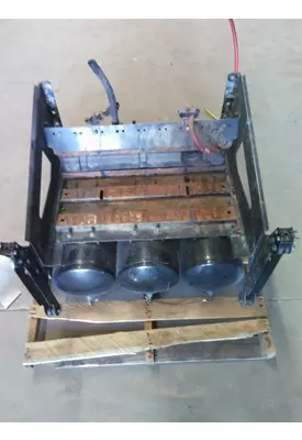 VOLVO VNL BATTERY BOX