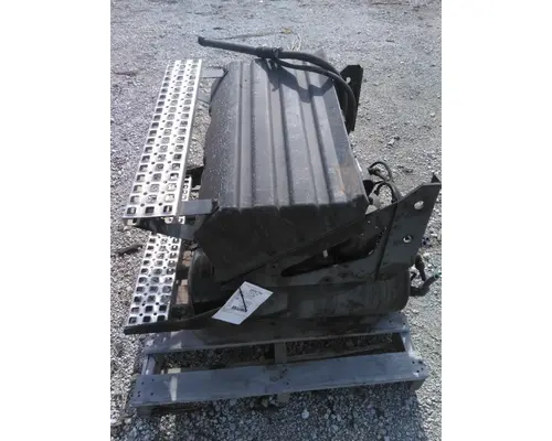 VOLVO VNL BATTERY BOX