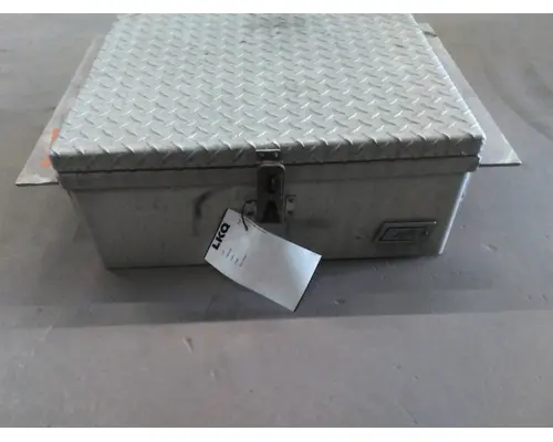 VOLVO VNL BATTERY BOX
