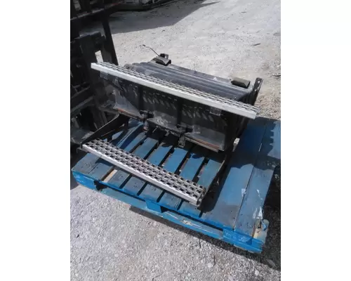 VOLVO VNL BATTERY BOX