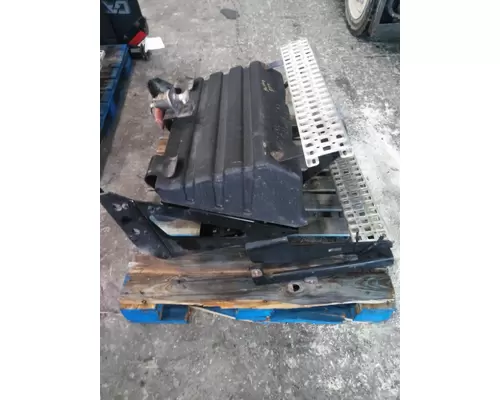 VOLVO VNL BATTERY BOX