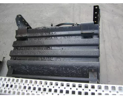 VOLVO VNL BATTERY BOX