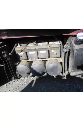 VOLVO VNL BATTERY BOX