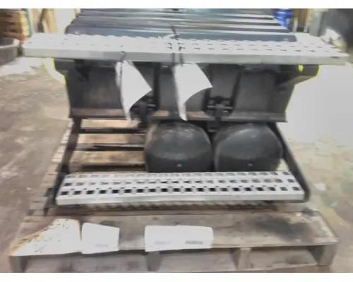 VOLVO VNL BATTERY BOX