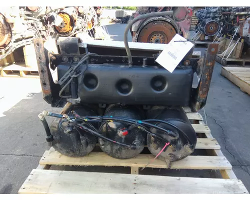 VOLVO VNL BATTERY BOX