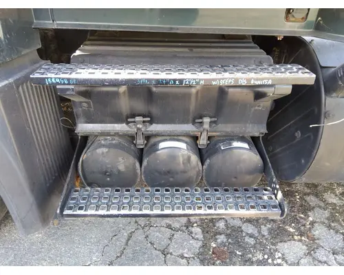 VOLVO VNL BATTERY BOX