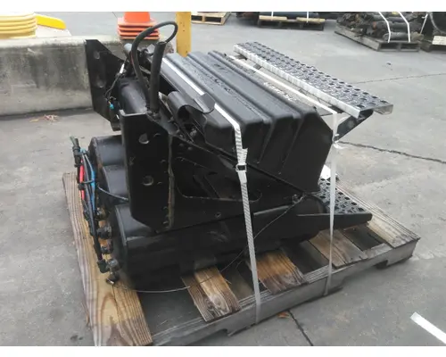 VOLVO VNL BATTERY BOX