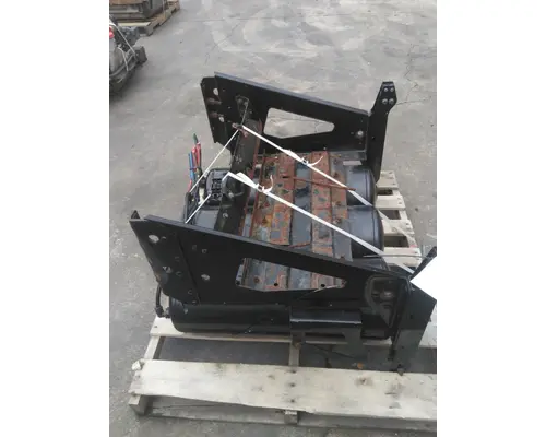 VOLVO VNL BATTERY BOX