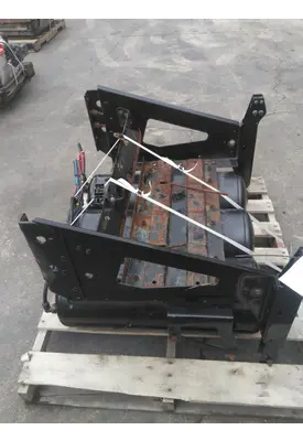 VOLVO VNL BATTERY BOX