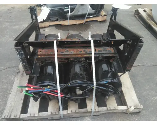 VOLVO VNL BATTERY BOX
