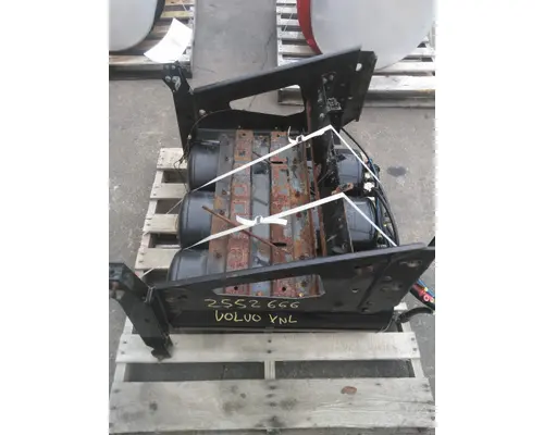 VOLVO VNL BATTERY BOX