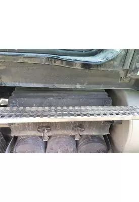 VOLVO VNL BATTERY BOX