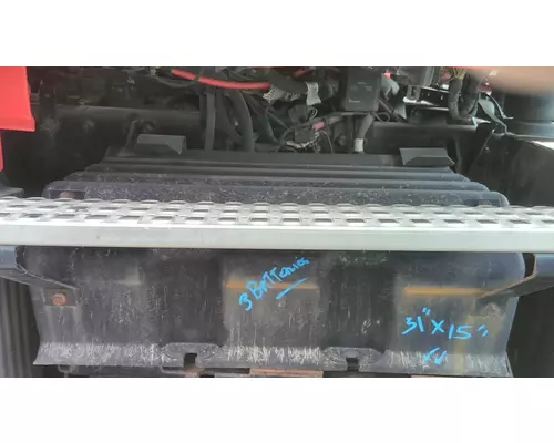 VOLVO VNL BATTERY BOX
