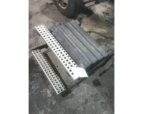 VOLVO VNL BATTERY BOX