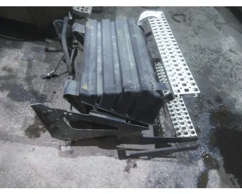 VOLVO VNL BATTERY BOX