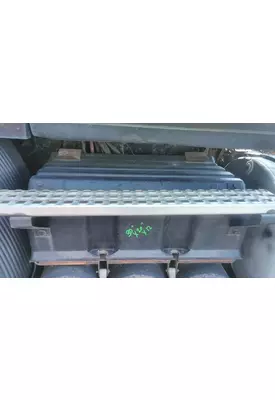 VOLVO VNL BATTERY BOX