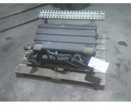 VOLVO VNL BATTERY BOX