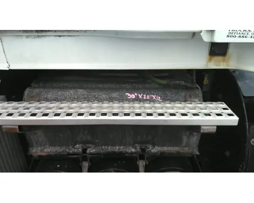 VOLVO VNL BATTERY BOX