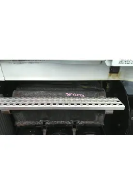 VOLVO VNL BATTERY BOX