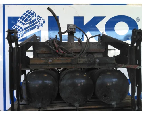 VOLVO VNL BATTERY BOX