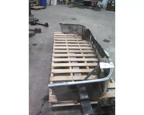 VOLVO VNL BUMPER ASSEMBLY, FRONT