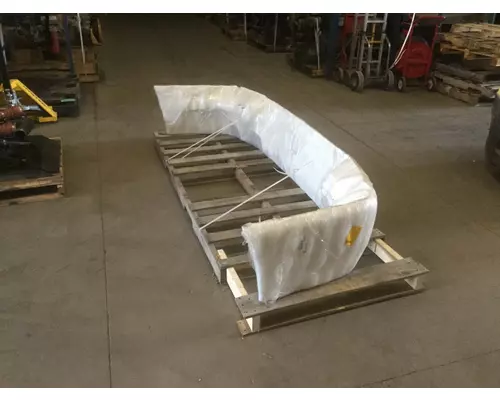 VOLVO VNL BUMPER ASSEMBLY, FRONT