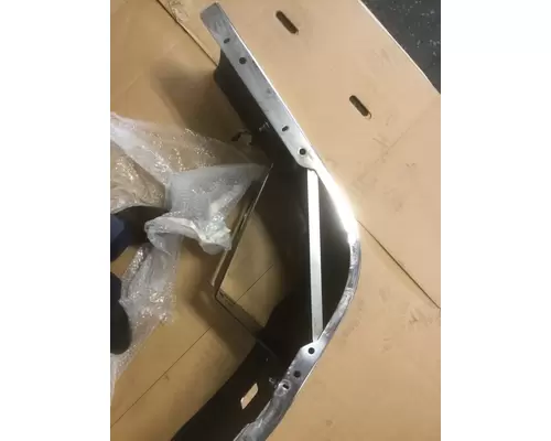 VOLVO VNL BUMPER ASSEMBLY, FRONT