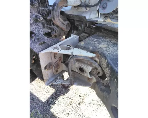 VOLVO VNL BUMPER BRACKET