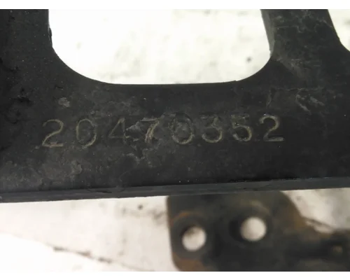 VOLVO VNL BUMPER BRACKET