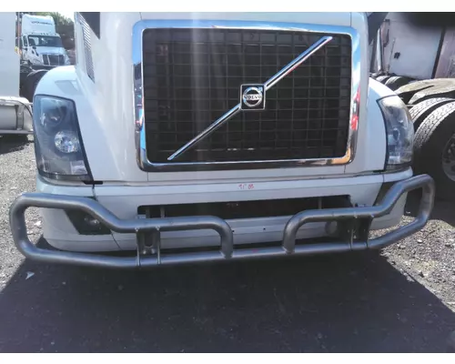 VOLVO VNL BUMPER BRUSH GUARD