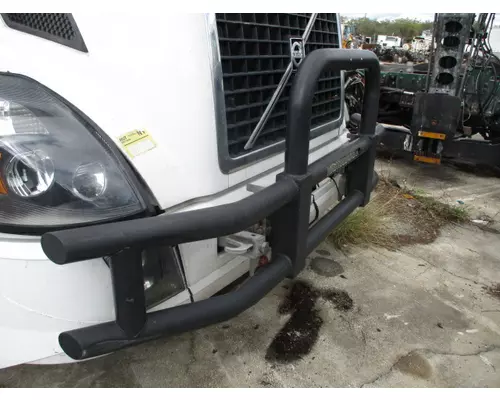 VOLVO VNL BUMPER BRUSH GUARD