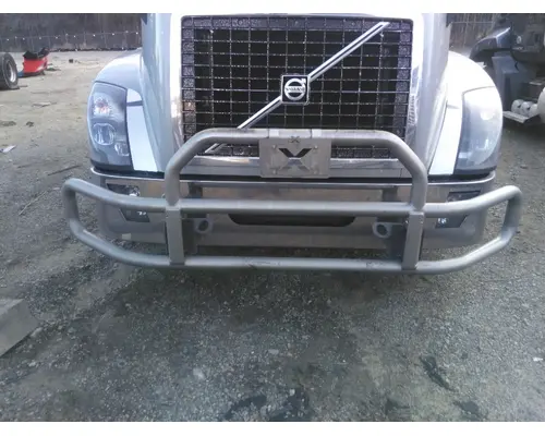 VOLVO VNL BUMPER BRUSH GUARD